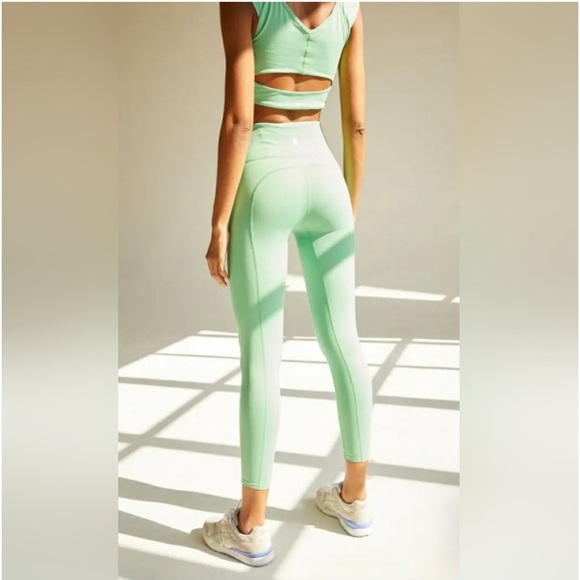 Free People Movement Breath Deeper Leggings NWT - Picture 5 of 12